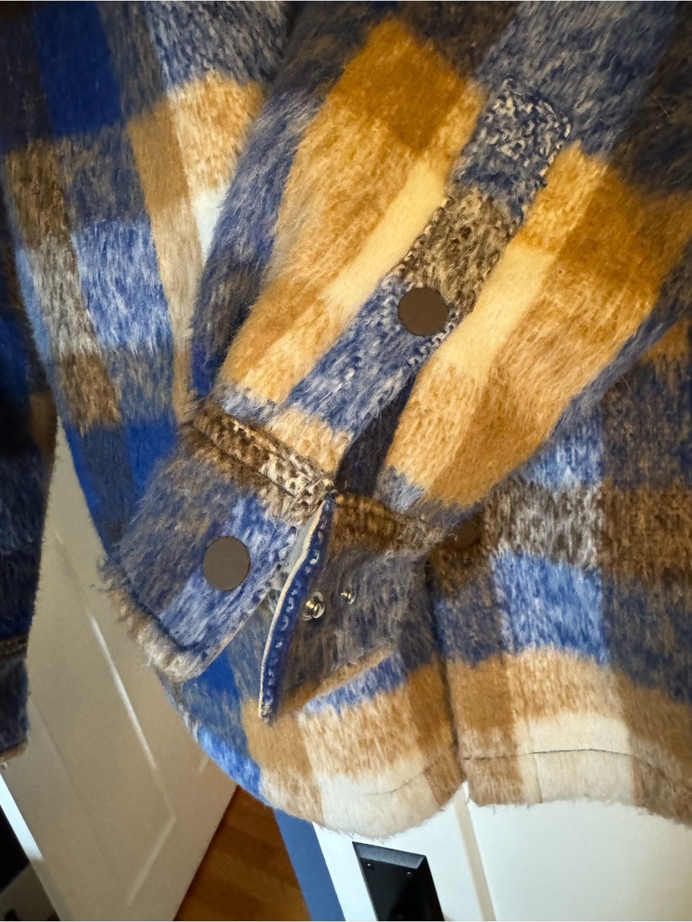 Kith Mohair Plaid Sherpa Lined Overshirt Jacket Blue Tan Men’s Medium Shacket - Picture 7 of 10